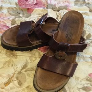 4/$10 Naot Brown Sandals SZ 39.  7 1/2